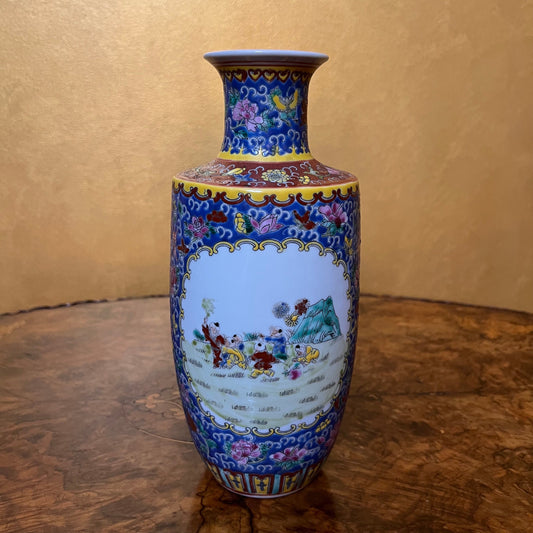 Vintage Chinese Families Rose Print Vase